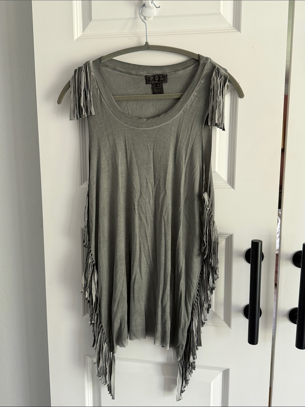POL BOHO Gray Fringe Sleeveless Tunic medium